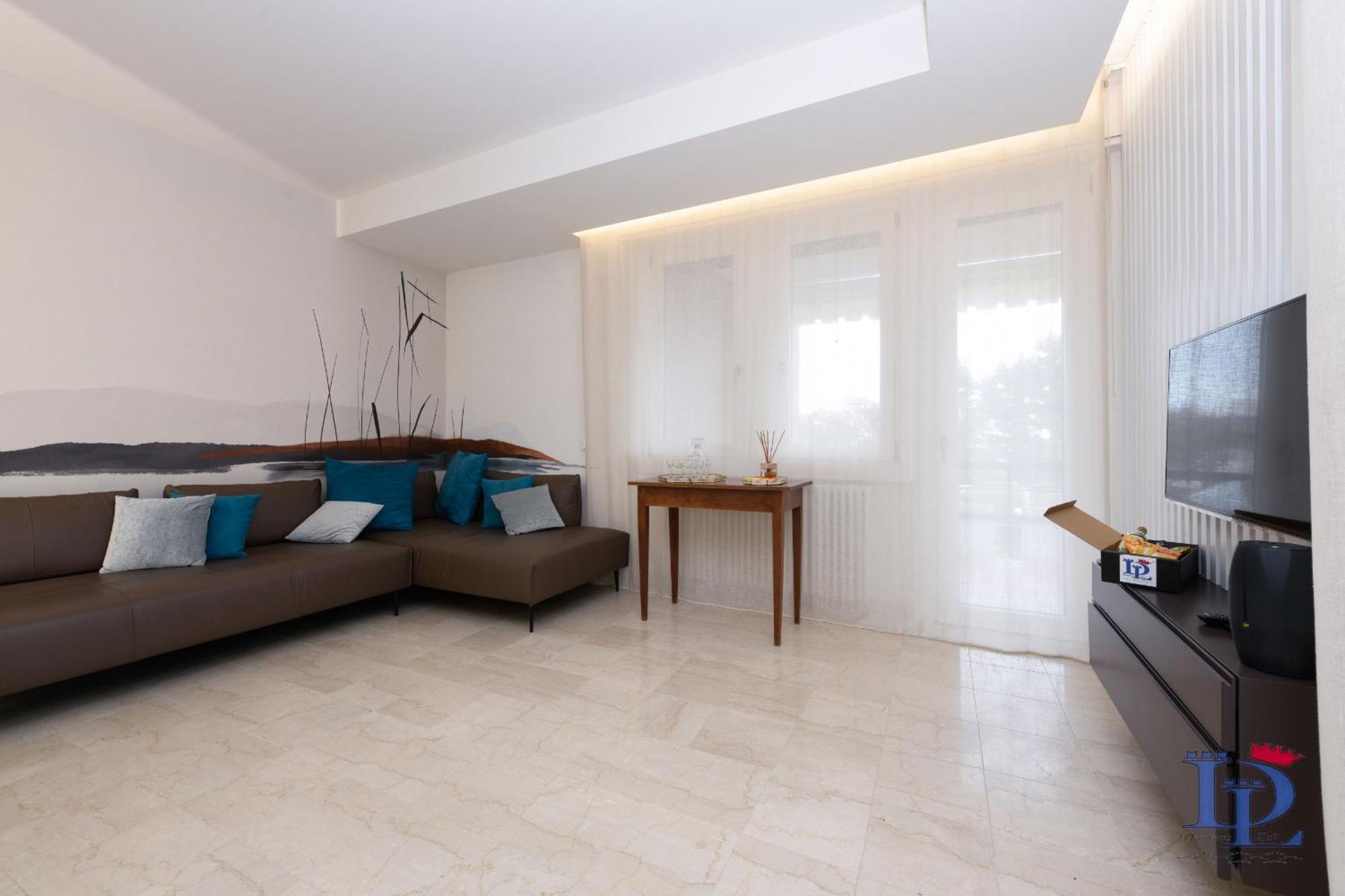 Desenzanoloft Official Partner Marriott Homes & Villas - Imperium Desenzano del Garda Esterno foto